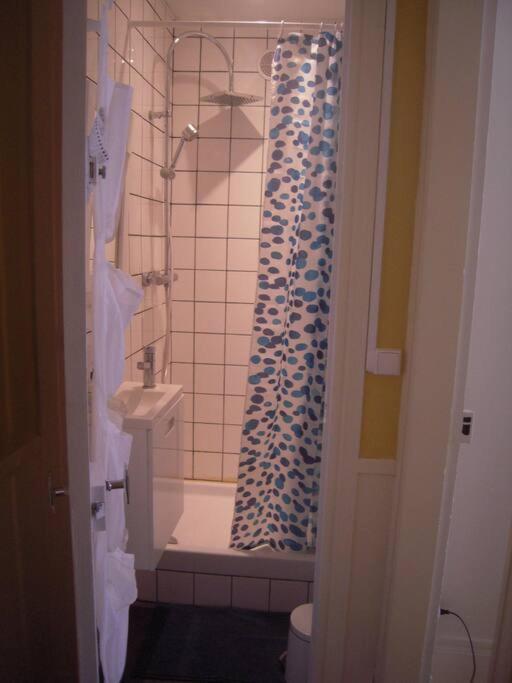 Grand Appartement Proche Cathedrale 4 Pers Reims Exterior photo